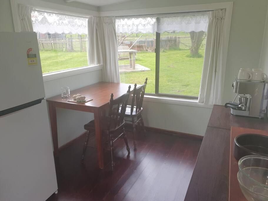 Handsome Hills Dairy Retreat Won Wron Bagian luar foto